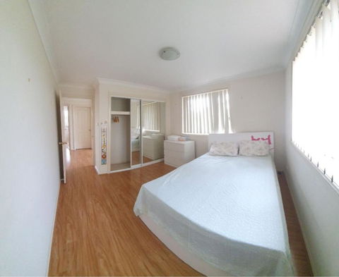 A Cosy Private Bedroom For You (2) - Tweed Heads Accommodation 0