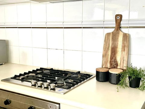 A Cozy 2B2B Apt Next To Carlton Garden W/ Parking - Tweed Heads Accommodation 4
