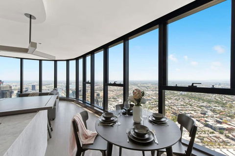 A Cozy 3BR Apt With Panoramic Views FREE Parking - Tweed Heads Accommodation 2