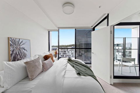 A Cozy & Plush 2BR Apt Next To The Yarra River - Tweed Heads Accommodation 0