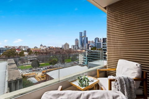 A Lux 2BR Apt Next To Melbourne Uni FREE Parking - Tweed Heads Accommodation 1