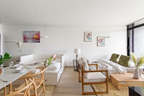 A Lux 2BR Apt Next To Melbourne Uni FREE Parking - Tweed Heads Accommodation 3