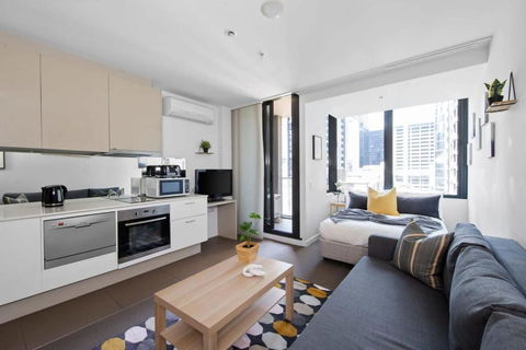 A Modern Studio Right Next To Southern Cross - Tweed Heads Accommodation 0