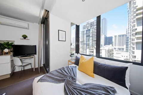 A Modern Studio Right Next To Southern Cross - Tweed Heads Accommodation 1