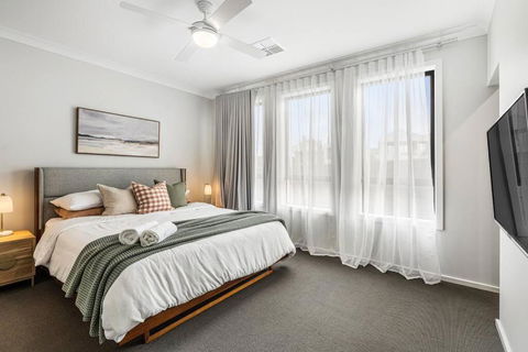 A Plus Location Views Games Balcony BBQ And Dining - Tweed Heads Accommodation 3