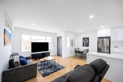 A Private Hideaway With Large Backyard And CarParks - Tweed Heads Accommodation 0