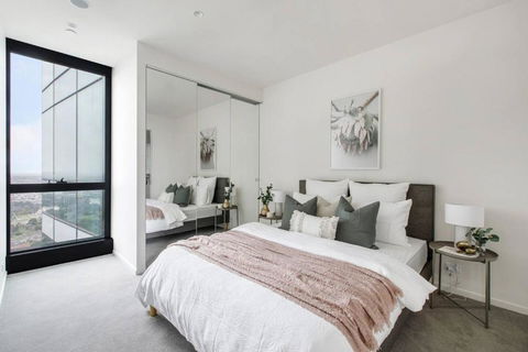 A Sky-high Metropolis Retreat Near The CBD - Tweed Heads Accommodation 2