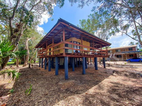 A Yearenda - Water Views -3BR - Steps To The Beach - Tweed Heads Accommodation 2