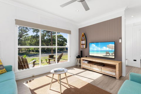 Abode Callala Beach Jervis Bay - 100m To Beach! - Tweed Heads Accommodation 4