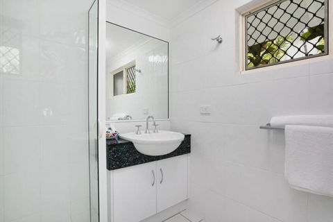 Absolute Beachfront Apartment - Tweed Heads Accommodation 3