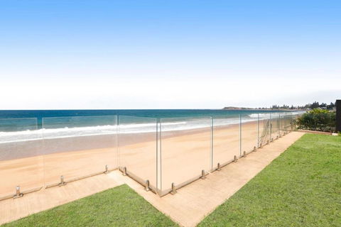 Absolute Beachfront Luxury In Narrabeen - Tweed Heads Accommodation 1