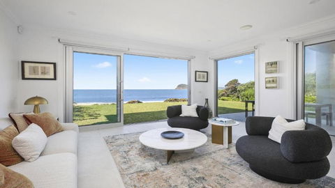 Absolute Beachfront On Stunning Pearl Beach - Tweed Heads Accommodation 1