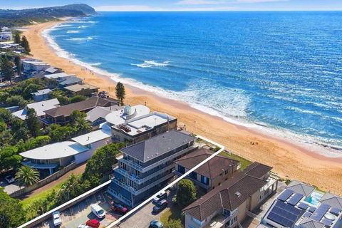 Absolute Beachfront Surf Unit In Terrigal/Wambi - Tweed Heads Accommodation 2