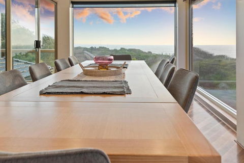 Absolute Oceanfront - Sunsets - Tweed Heads Accommodation 2