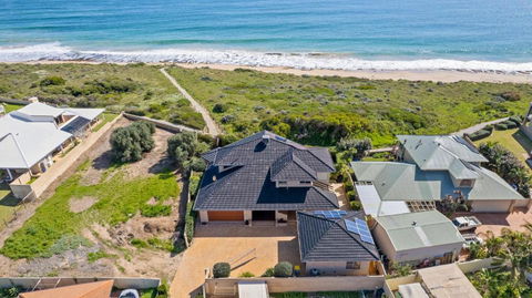 Absolute Oceanfront - Sunsets - Tweed Heads Accommodation 0