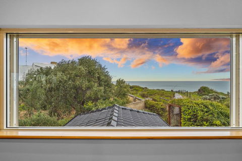 Absolute Oceanfront - Sunsets - Tweed Heads Accommodation 4