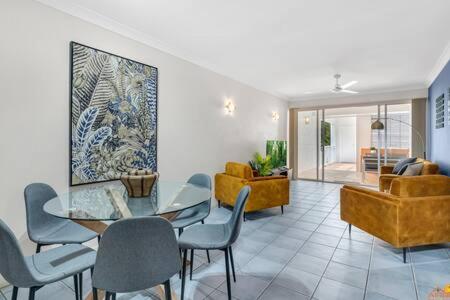 Absolute Superb Location Ocean Views Beachfront - Tweed Heads Accommodation 2