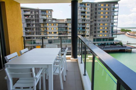 Absolute Waterfront Darwin - 1 Bedroom Apartments Over The Water - Tweed Heads Accommodation 4