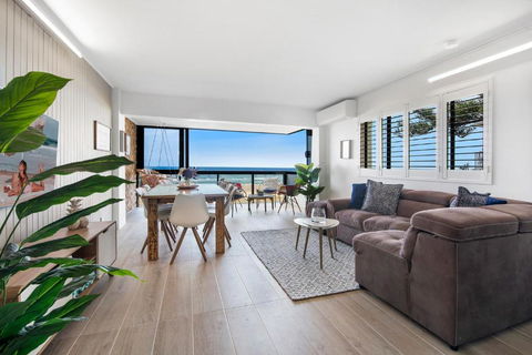 Absolutly Beachfront Surfers Paradise, Pure Shores! - Tweed Heads Accommodation 1