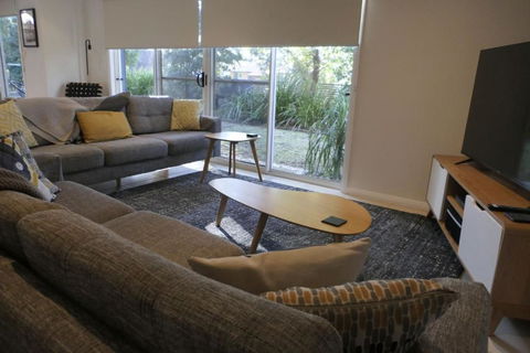 Acacia On Orion By Jervis Bay Rentals - Tweed Heads Accommodation 3