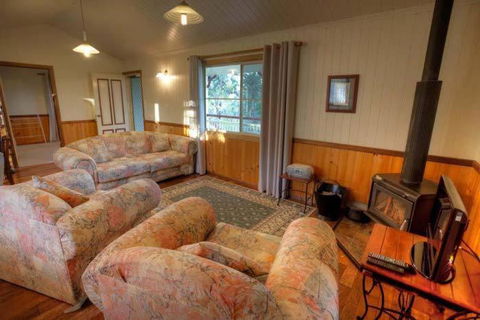 Accommodation Creek Cottages & Sundown View Suites - Tweed Heads Accommodation 4