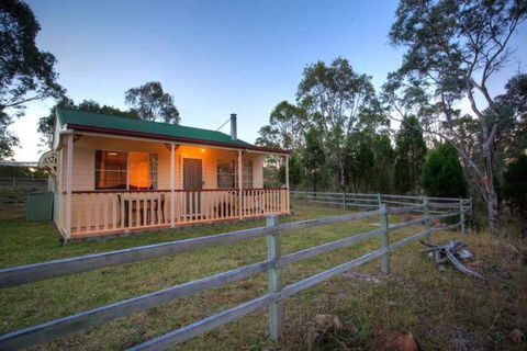 Accommodation Creek Cottages & Sundown View Suites - Tweed Heads Accommodation 2