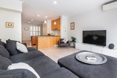 Ace Your Stay - Pool, Gym & Tennis In One Place! - Tweed Heads Accommodation 4