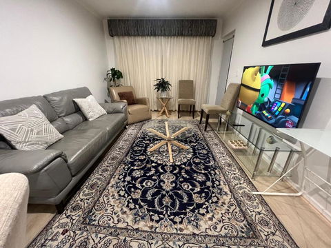 ADELAIDE CBD APARTMENT - 3BR, 2BATH & CARPARK - Tweed Heads Accommodation 0