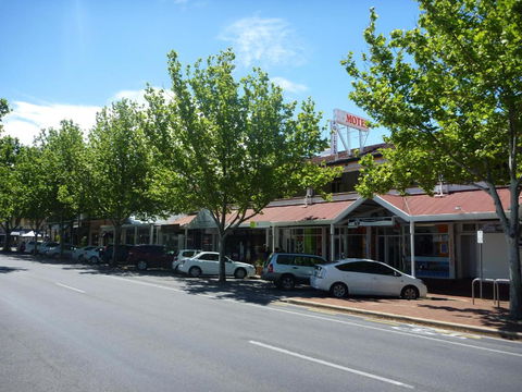 Adelaide Travellers Inn Backpackers Hostel - Tweed Heads Accommodation 4