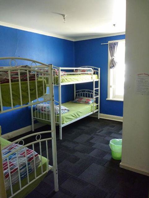 Adelaide Travellers Inn Backpackers Hostel - Tweed Heads Accommodation 1