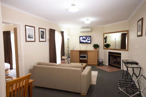 Admiralty Inn - Tweed Heads Accommodation 1