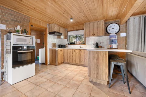 Affordable GEM In The Heart Of Inverloch - Tweed Heads Accommodation 2