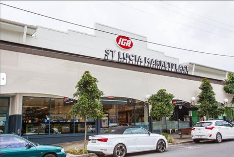 Affordable Studio Steps From UQ Shops And Transit - Tweed Heads Accommodation 3
