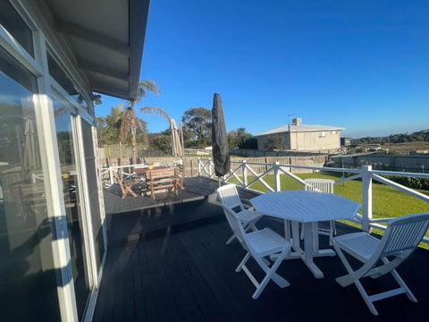 Ahoy Family Beach Escape - Tweed Heads Accommodation 0