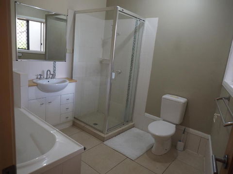 Accommodation On Westlake Mount Ommaney - Tweed Heads Accommodation 3