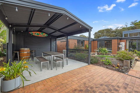A Sand And Sea Retreat - 150m From Beach, Pet Friendly - Tweed Heads Accommodation 1