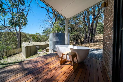 Adelaide Hills Retreat - Surrounded By Nature - Tweed Heads Accommodation 1