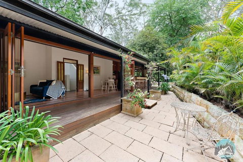 Aircabin - Warrawee - Sydney - 5 Beds House - Tweed Heads Accommodation 2