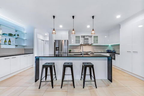 Airlie Beach Home - Tweed Heads Accommodation 0