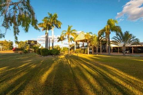 Albert Park Motor Inn-KING BEDS-POOL-SHADED PARKING - Tweed Heads Accommodation 0