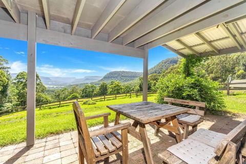 Alcheringa Cottage Amazing Location With Views - Tweed Heads Accommodation 3