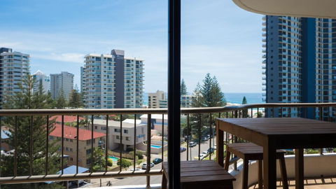 Alexander Holiday Apartments - Tweed Heads Accommodation 4