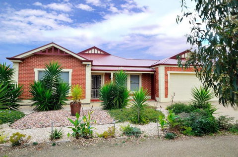 All Seasons Port Elliot Holiday House - Tweed Heads Accommodation 0