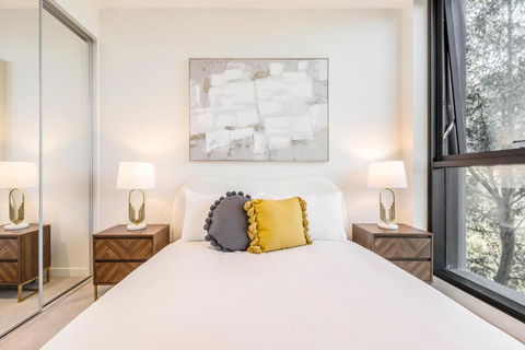 Alluring Oasis In The Heart Of South Melbourne - Tweed Heads Accommodation 3