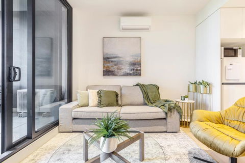 Alluring Oasis In The Heart Of South Melbourne - Tweed Heads Accommodation 0