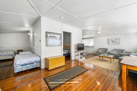 Almare 7 Gowing Street - Tweed Heads Accommodation 3