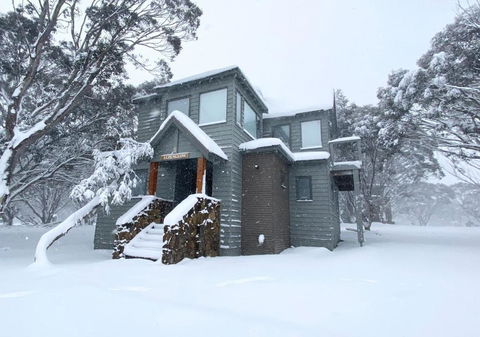 Alpenglow - Tweed Heads Accommodation 0