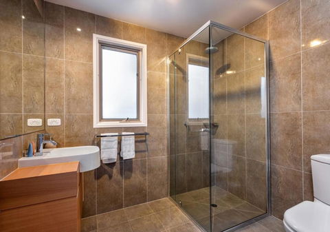 Alpenglow - Tweed Heads Accommodation 3