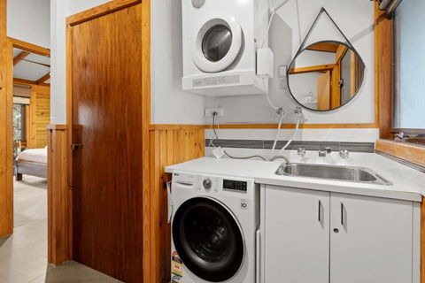Alpine Creek House And Cabin - Tweed Heads Accommodation 4