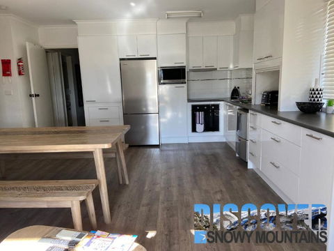 Alpine Mountain View 3 - Jindabyne - Tweed Heads Accommodation 4